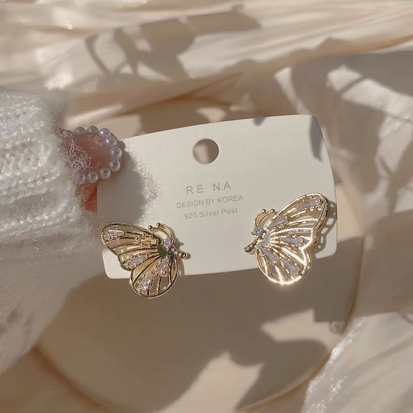 NEW butterfly earrings - Picture 1 of 2